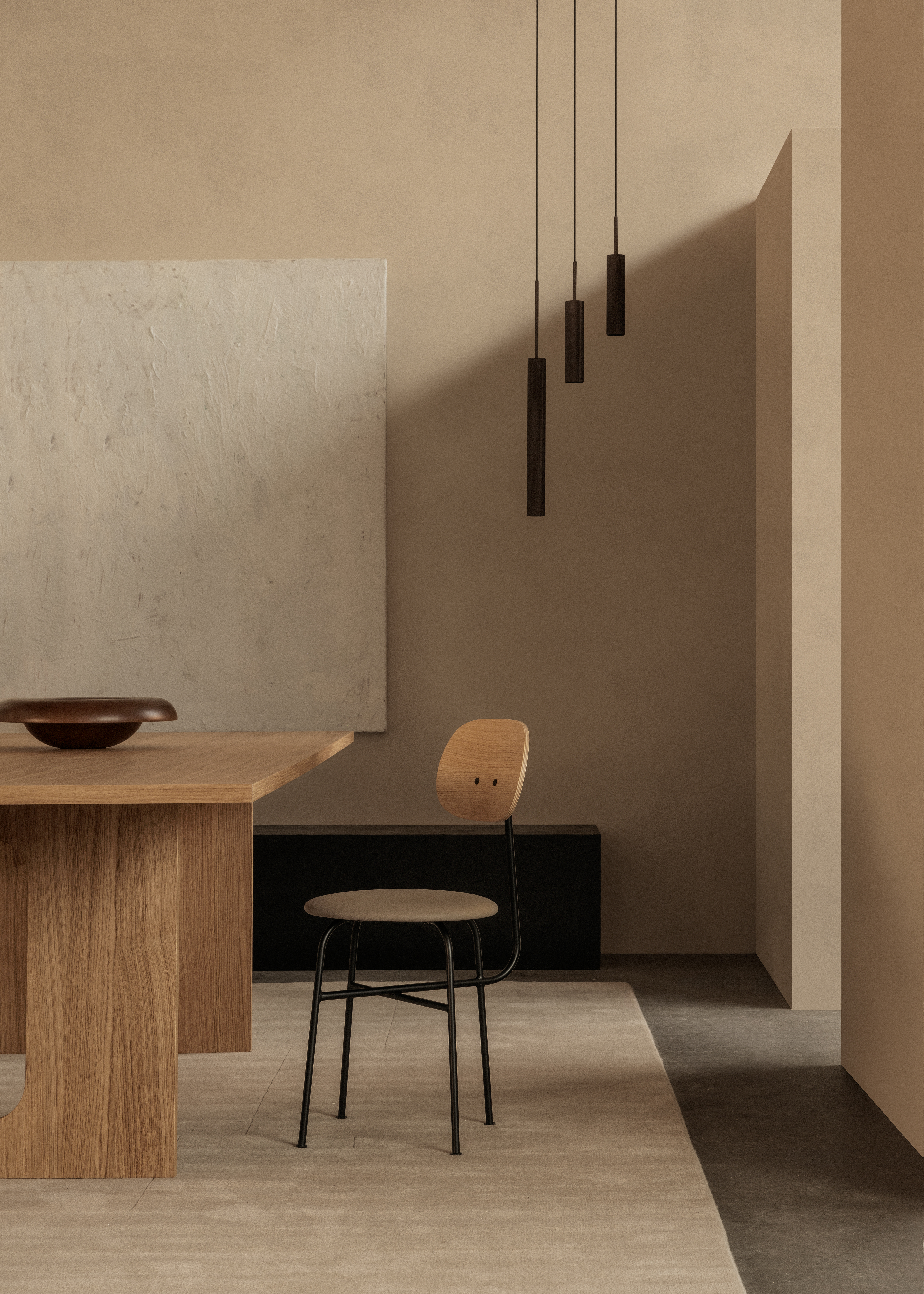 audo-afteroom-dining-chair-plus-tubulaire-pendant-androgyne-dining-table-rond-bowl-21