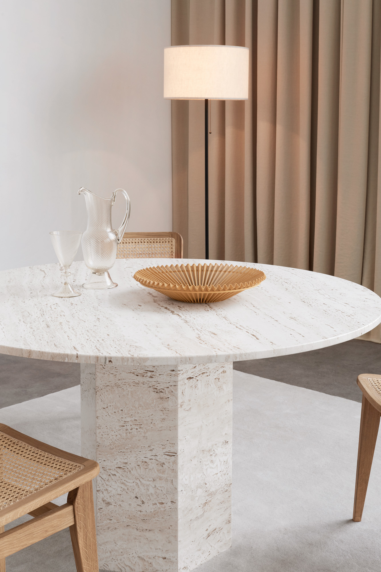 c-chairdiningchair-epicdiningtable-mategotbowl-gravityfloorlamp-1