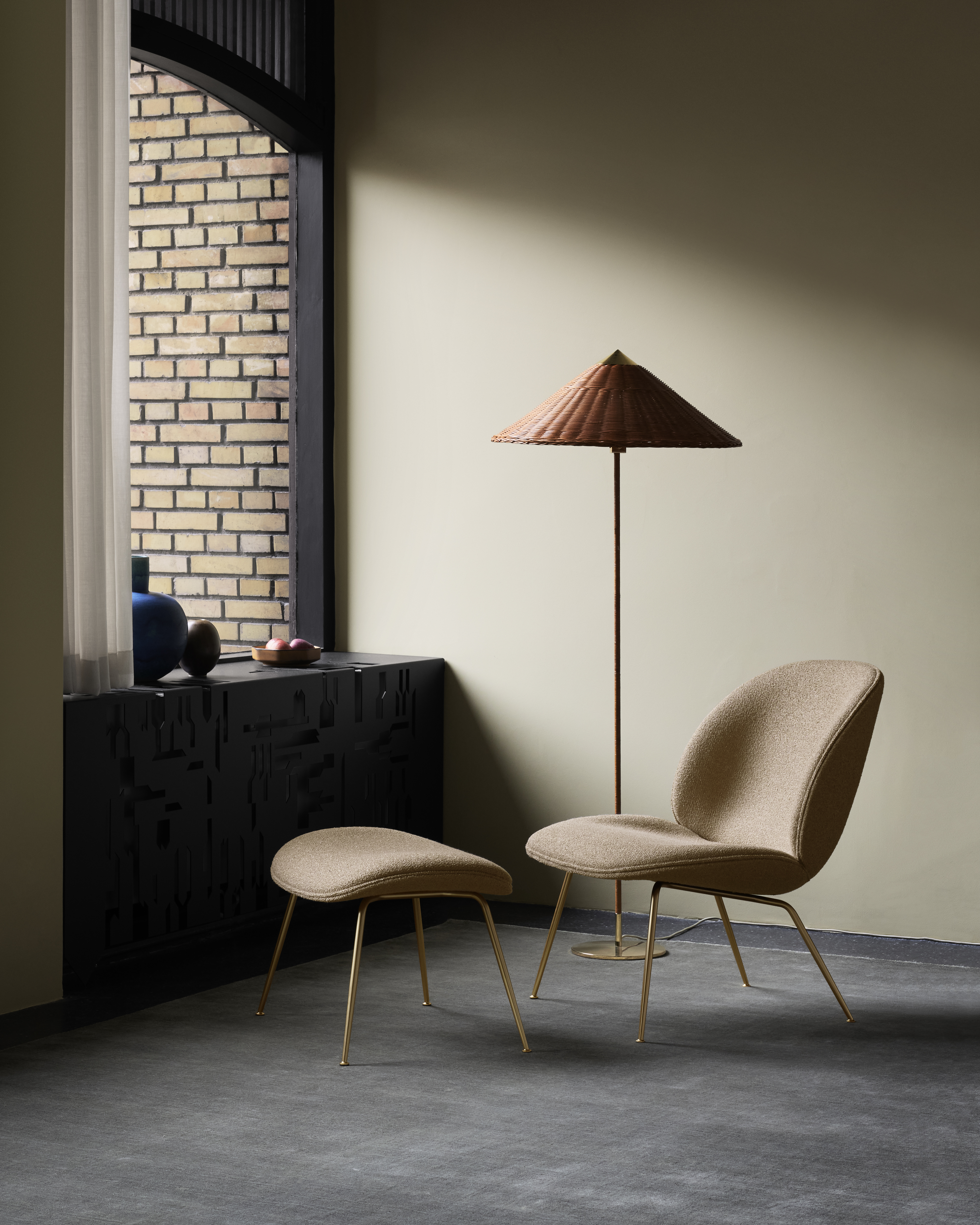 gubi-etail-beetle-lounge-chair-beetle-ottoman