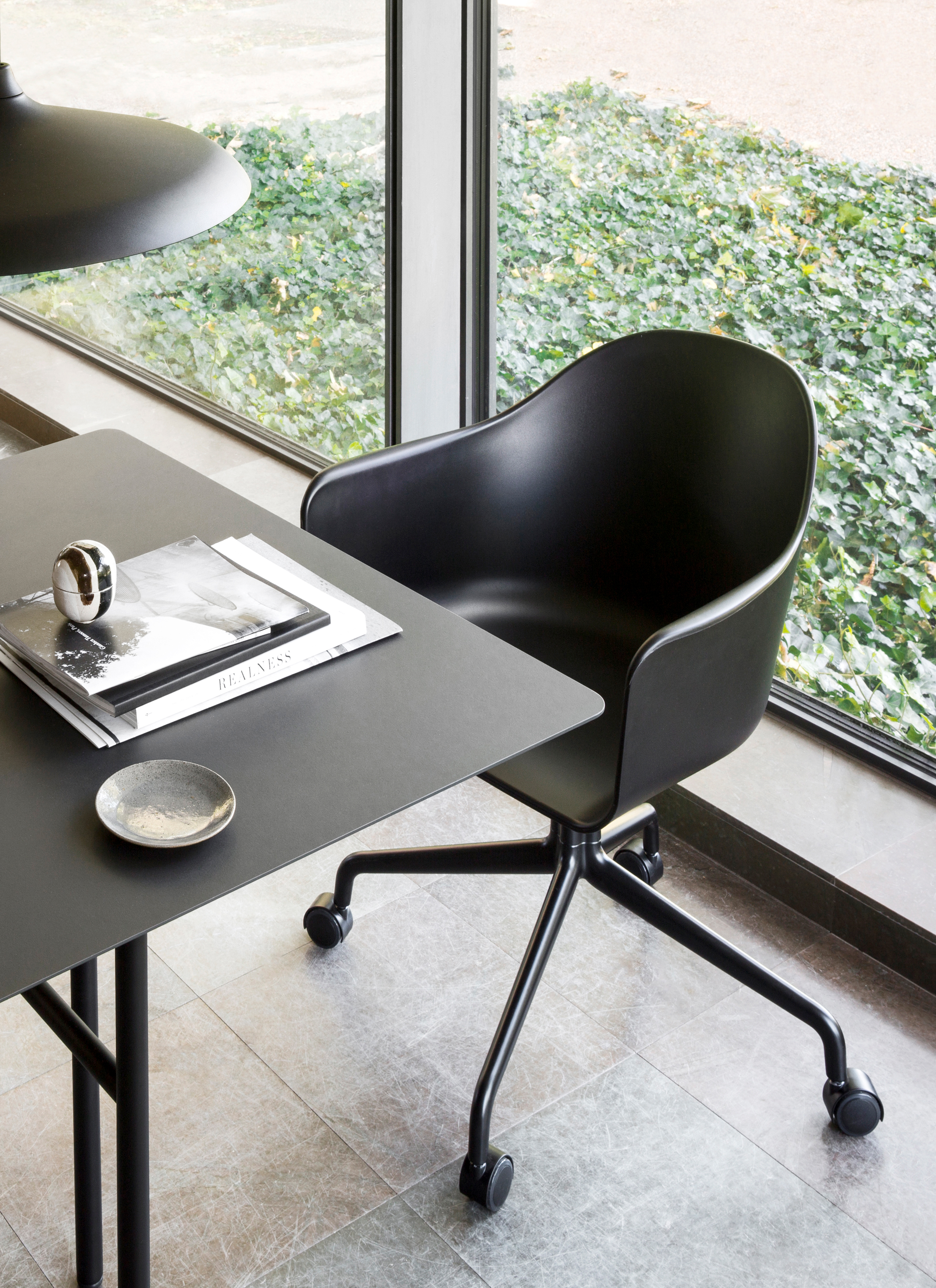 menu-oregaard-harbour-swivel-chair-02-1766595212
