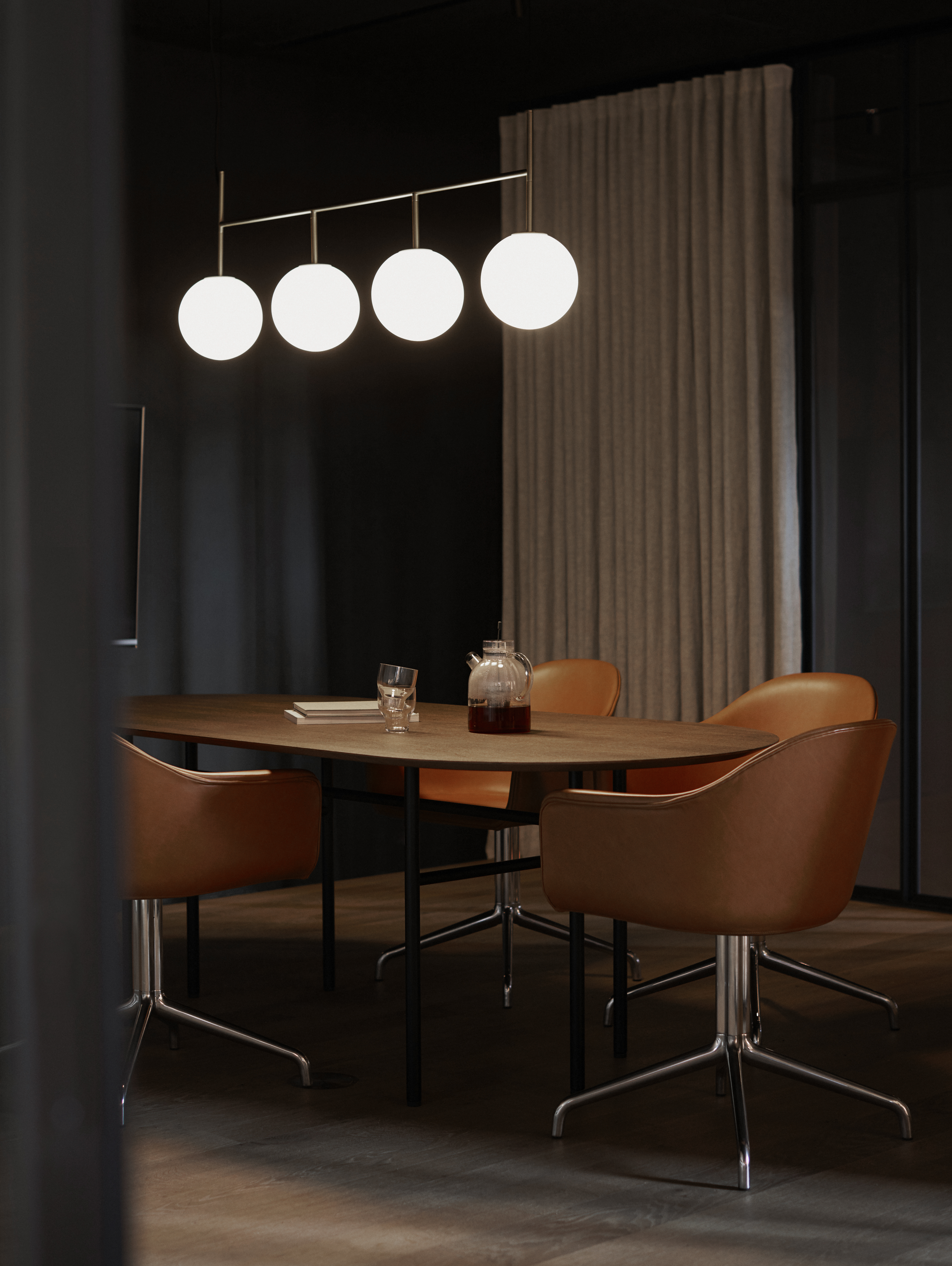 menu-tr-suspension-frame-snaregade-dining-table-oval-harbour-swivel-kettle-teapot