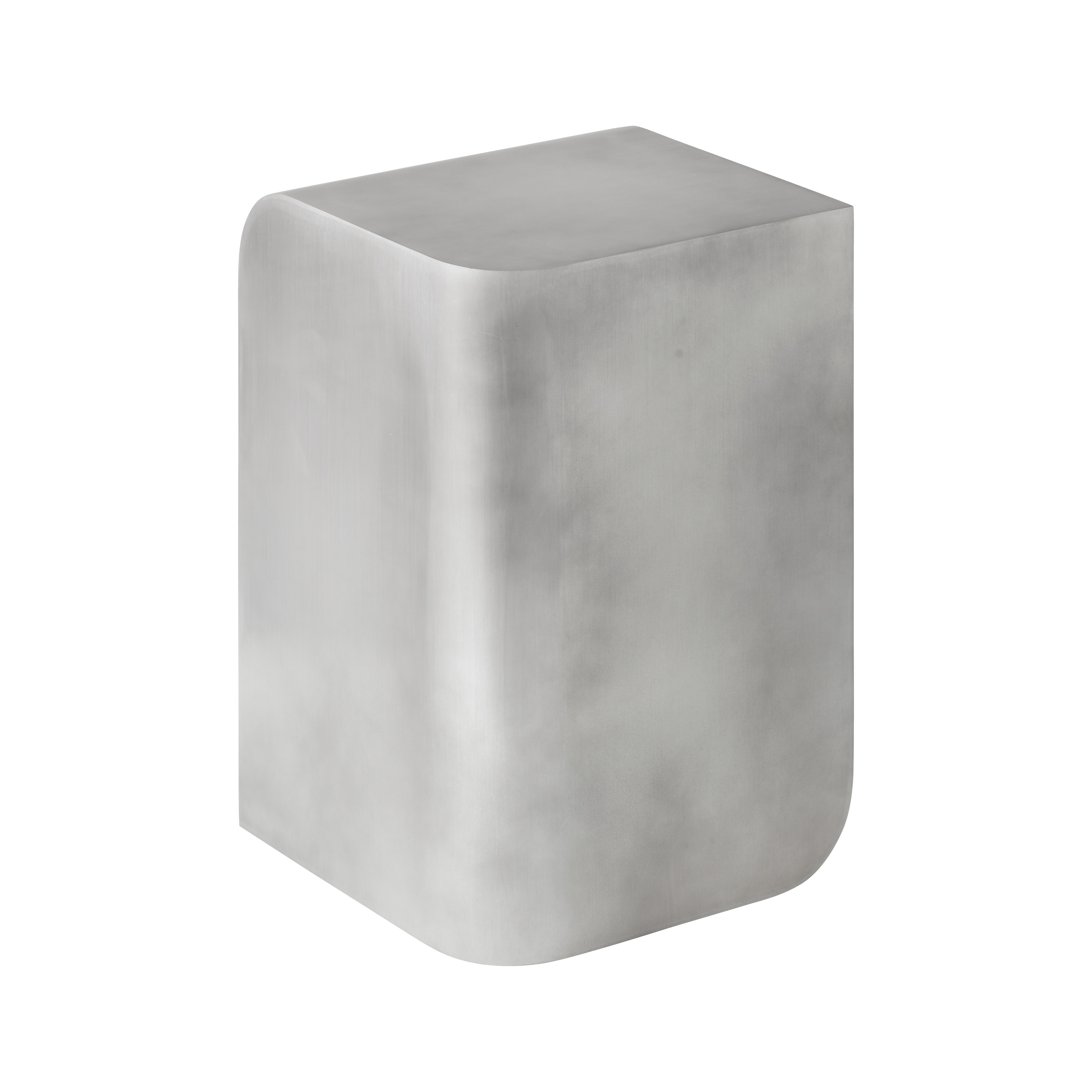 7100009-volume-side-table-angle